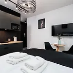 Cosy Corner - Krowoderska - By Upstairs Apartment